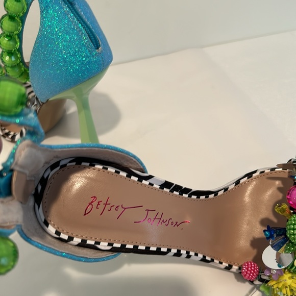 ✨ Betsey Johnson “Clooney” Beaded Zebra Floral Heels – Size 5 – NWOT ✨ - Picture 7 of 9